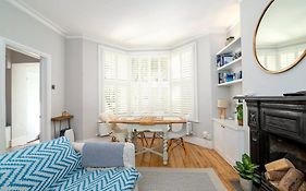 Beautiful & Cosy 1-Bedroom Apartment In Clapham
